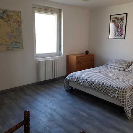 Appartement Rdc Avec Terrasse Epinac-les-Mines Exteriör bild