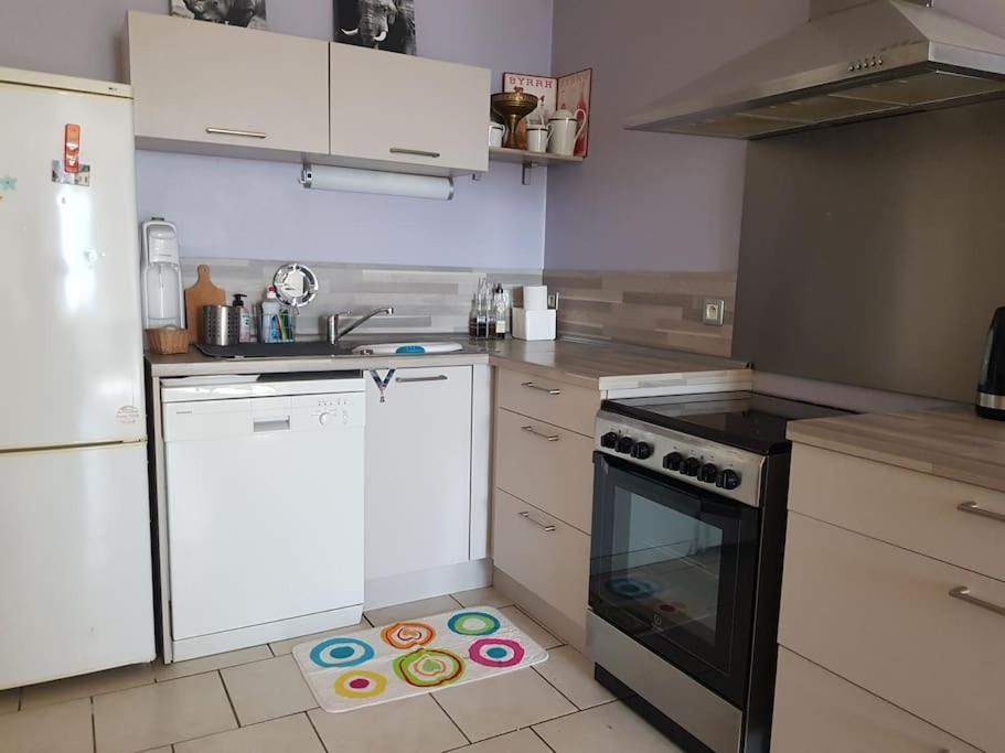 Appartement Rdc Avec Terrasse Epinac-les-Mines Exteriör bild